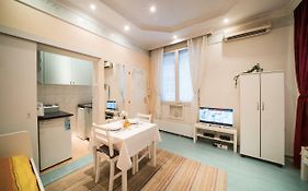 White Pearl Apartment